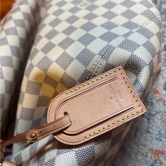 NEW Louis Vuitton GRACEFUL - Picture 7 of 8